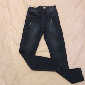 YouCom Brazil SZ 38 = US SZ 2 distressed  mom jeans.Preowned in great condition.